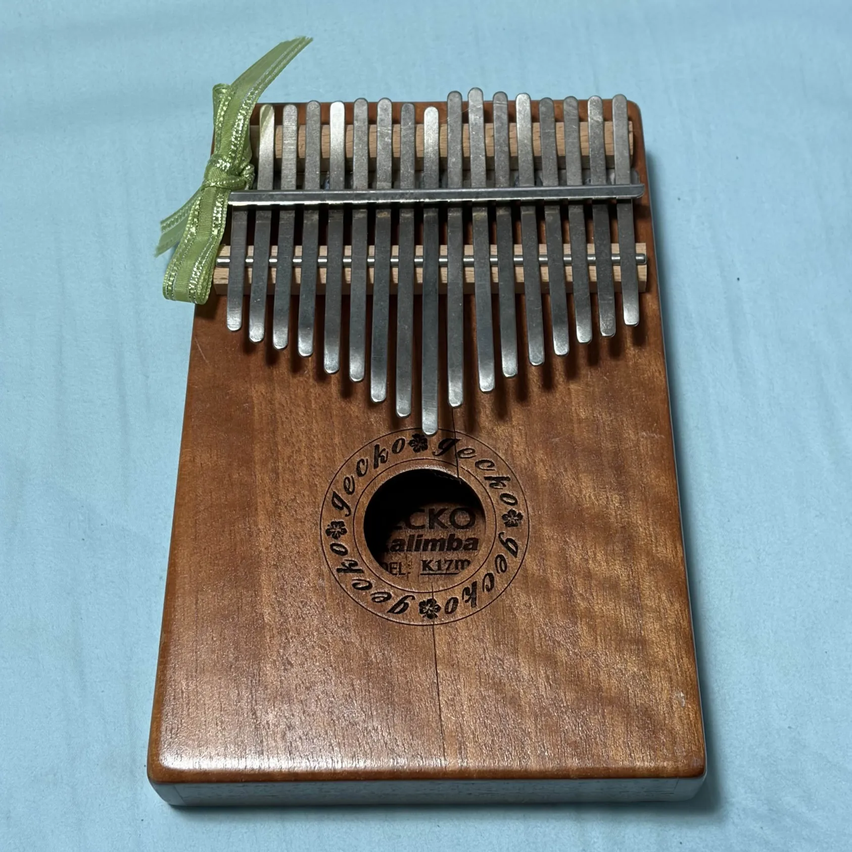 Kalimba noises.